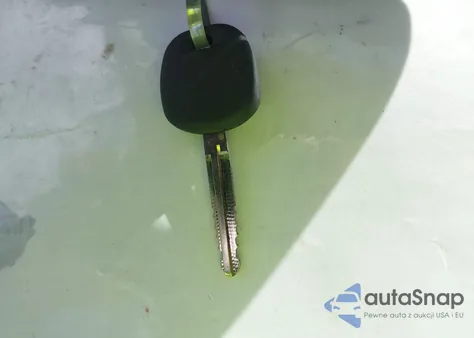 2005 Toyota Camry Le z USA, uszkodzony, nr VIN 4T1BE32K45U584196